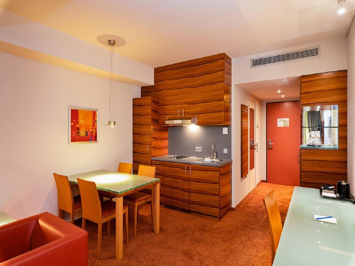 Schlosshotel Hellenstein 하이덴하임안데어브렌츠 외부 사진