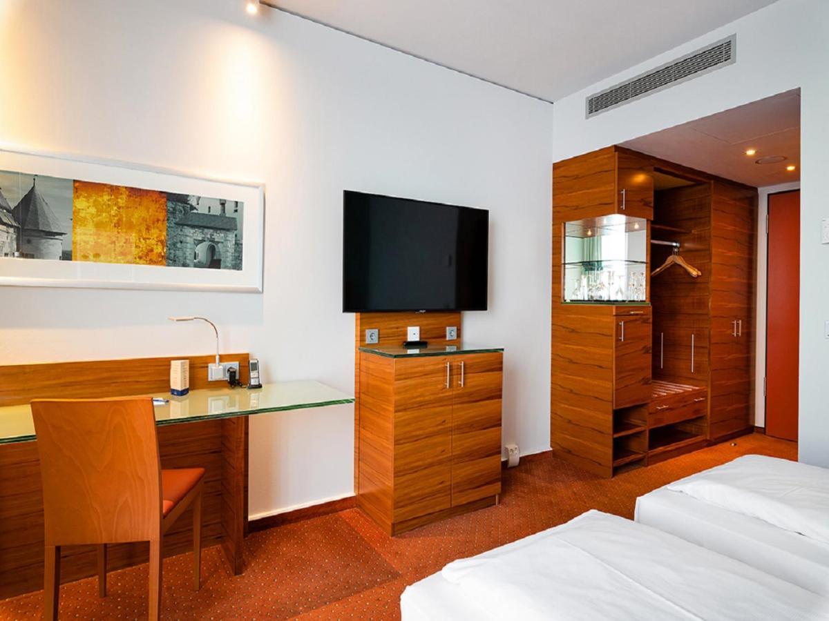 Schlosshotel Hellenstein 하이덴하임안데어브렌츠 외부 사진