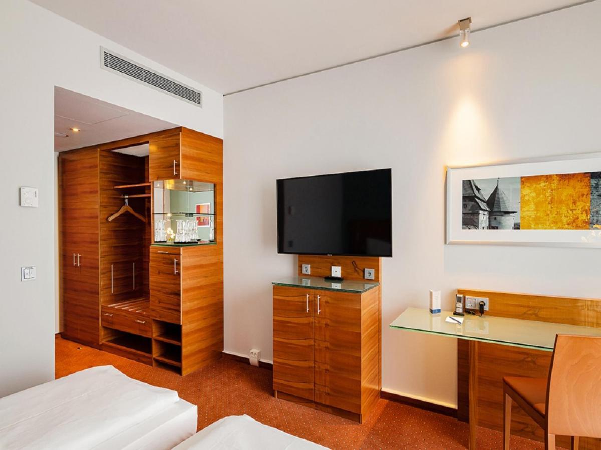 Schlosshotel Hellenstein 하이덴하임안데어브렌츠 외부 사진