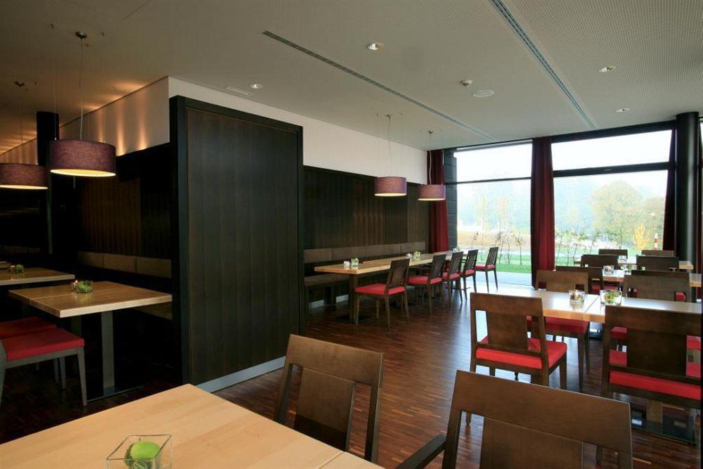 Schlosshotel Hellenstein 하이덴하임안데어브렌츠 레스토랑 사진